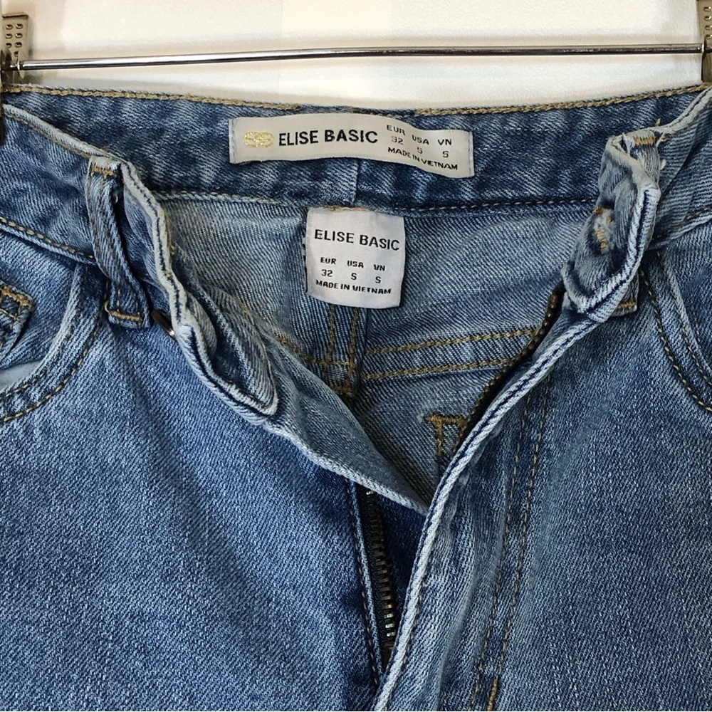 Elise Basic Two-Tone Raw Hem Distressed Blue Deni… - image 7